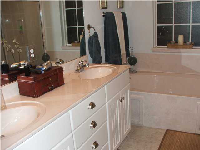 SHADOW PINES - Residential Lease