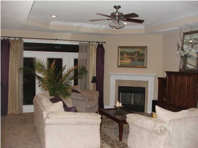 SHADOW PINES - Residential Lease