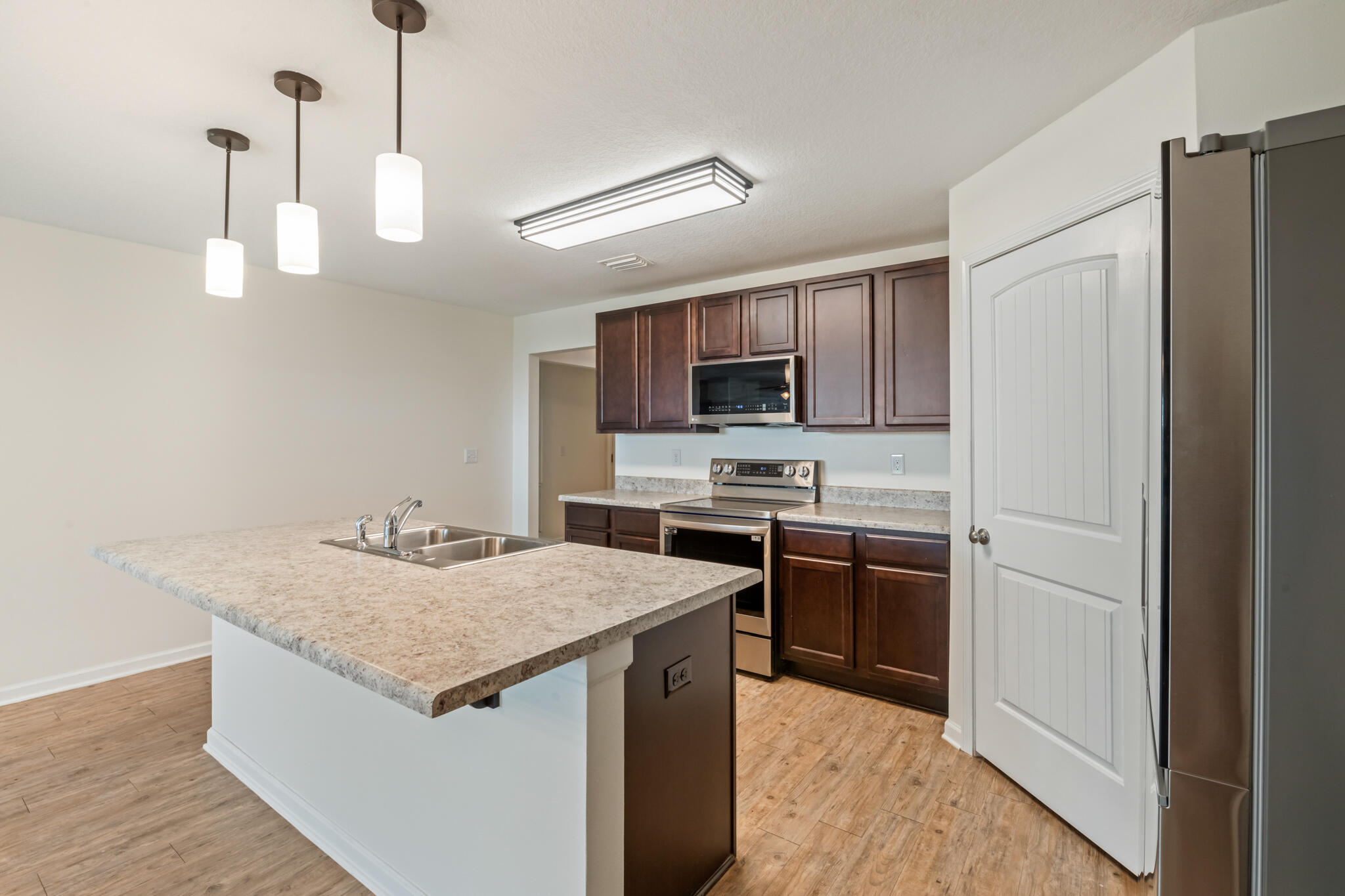MAGNOLIA BEND - Residential