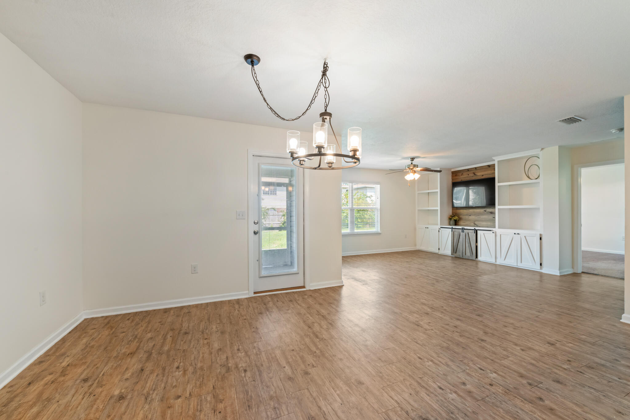 MAGNOLIA BEND - Residential
