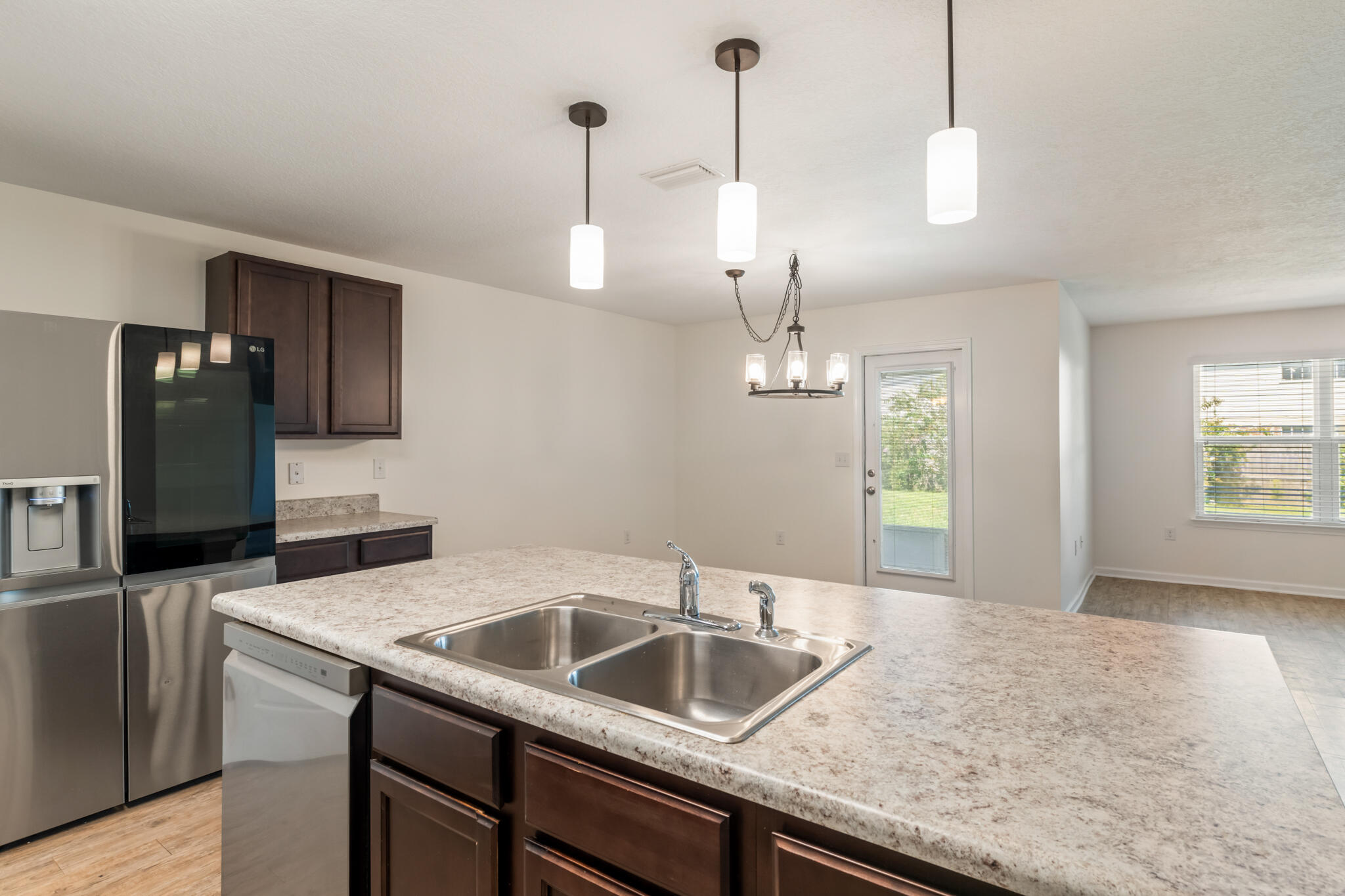 MAGNOLIA BEND - Residential