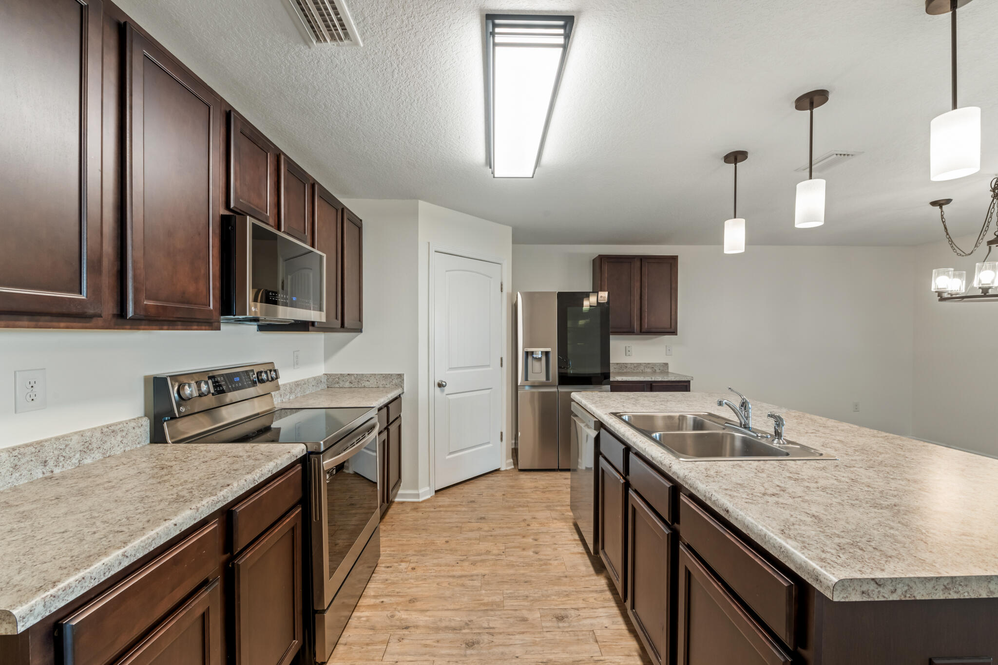 MAGNOLIA BEND - Residential