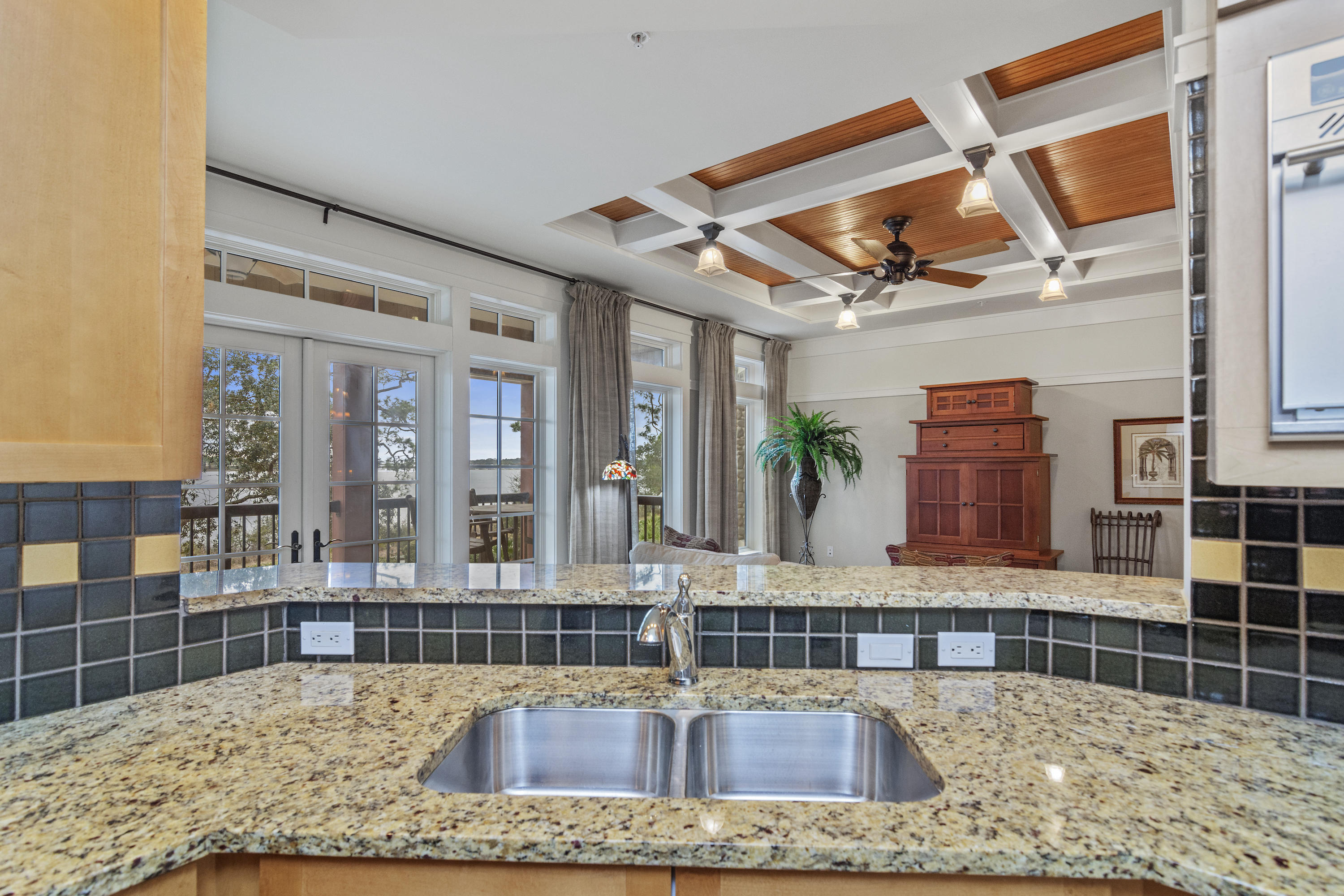 LAKESIDE LODGE AT PROSPECT POINT - Residential