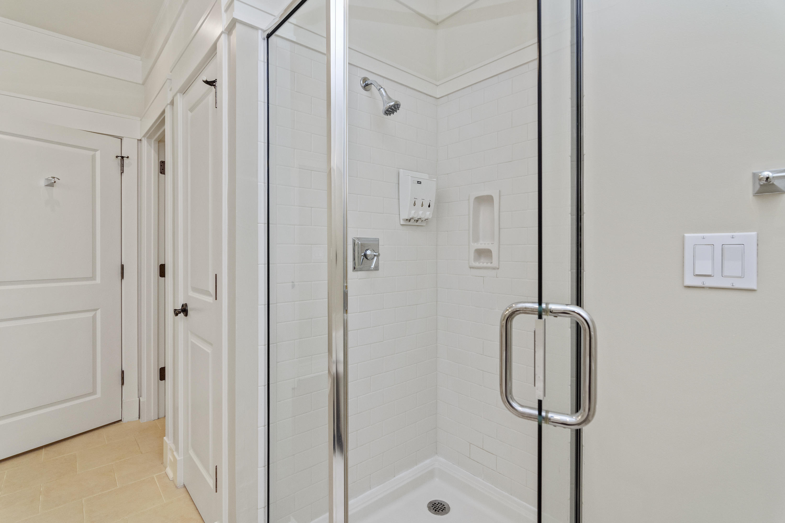 LAKESIDE LODGE AT PROSPECT POINT - Residential