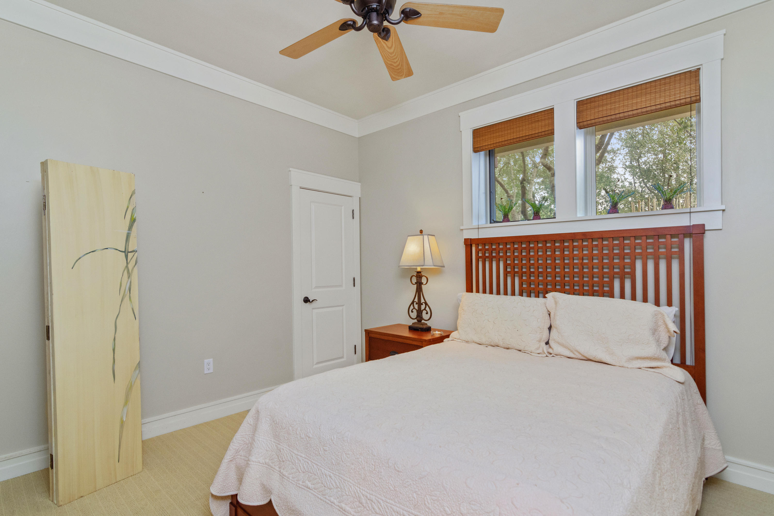 LAKESIDE LODGE AT PROSPECT POINT - Residential