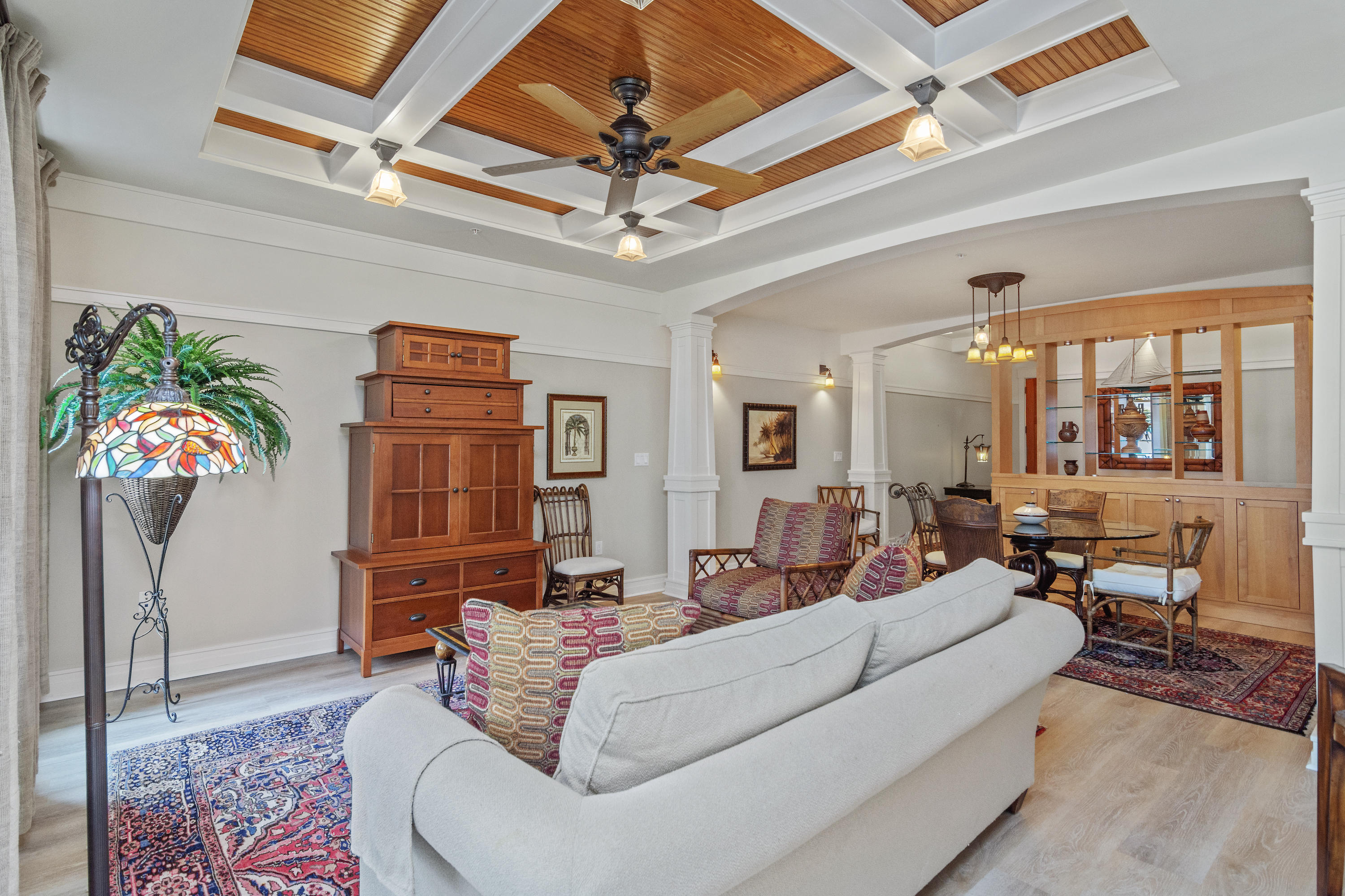 LAKESIDE LODGE AT PROSPECT POINT - Residential