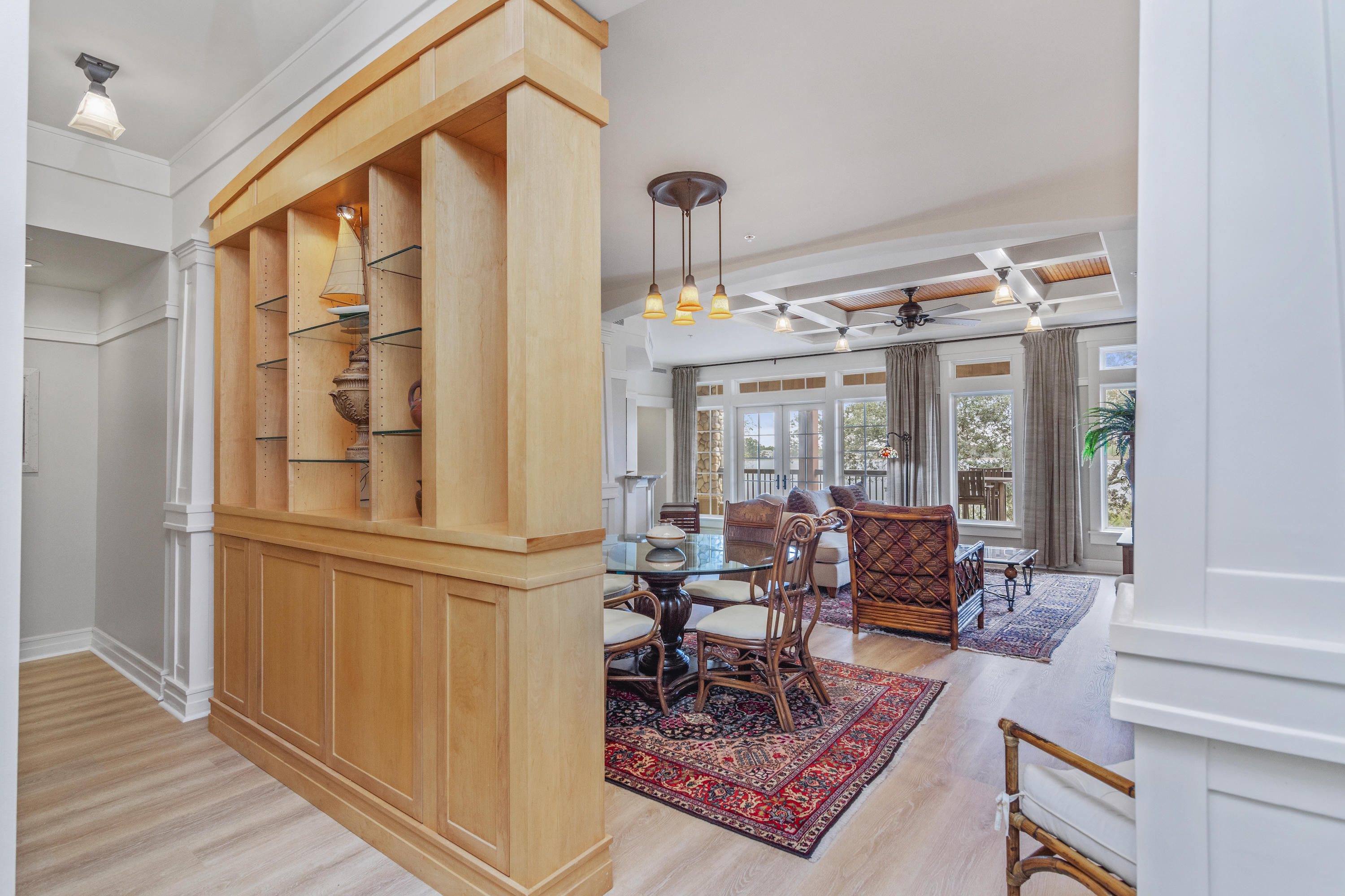 LAKESIDE LODGE AT PROSPECT POINT - Residential