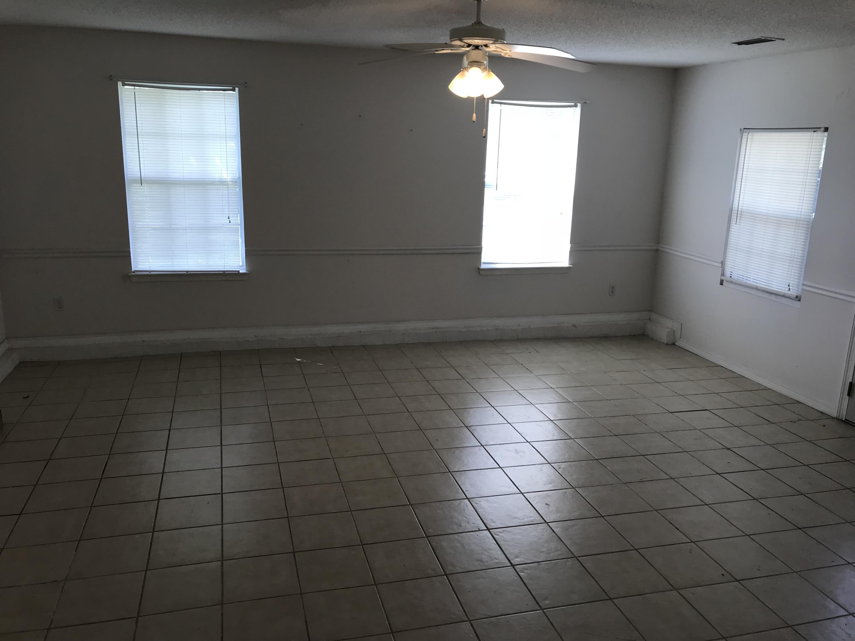 RIVERCHASE S/D PH 3 - Residential Lease