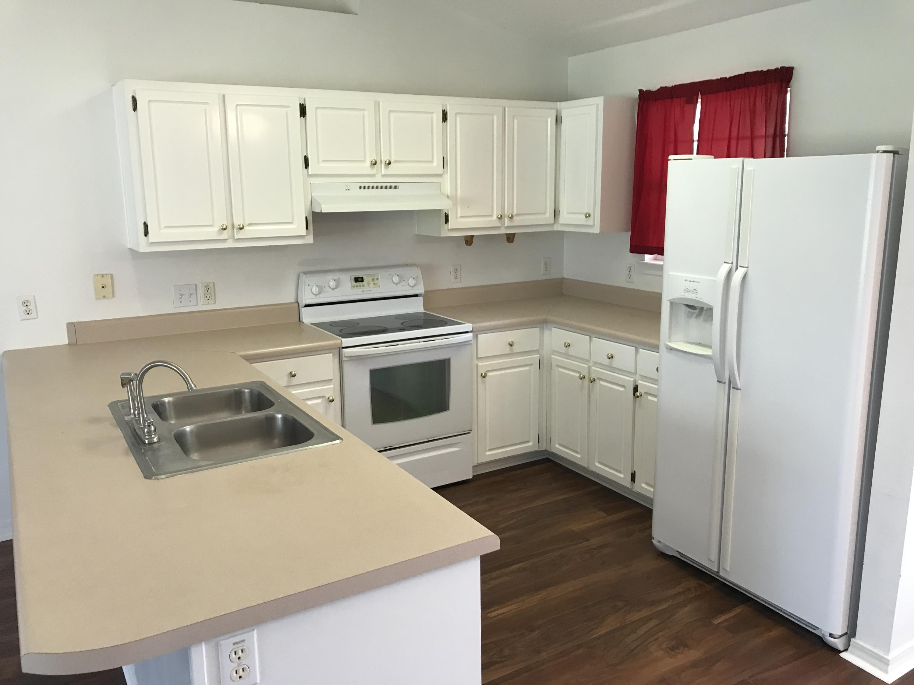 RIVERCHASE S/D PH 3 - Residential Lease