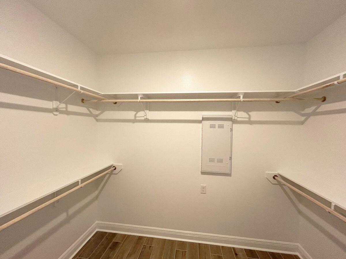 HAMMOCK BAY - STARBURST - Residential