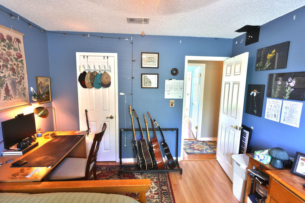 EMERALD POINTE - Residential