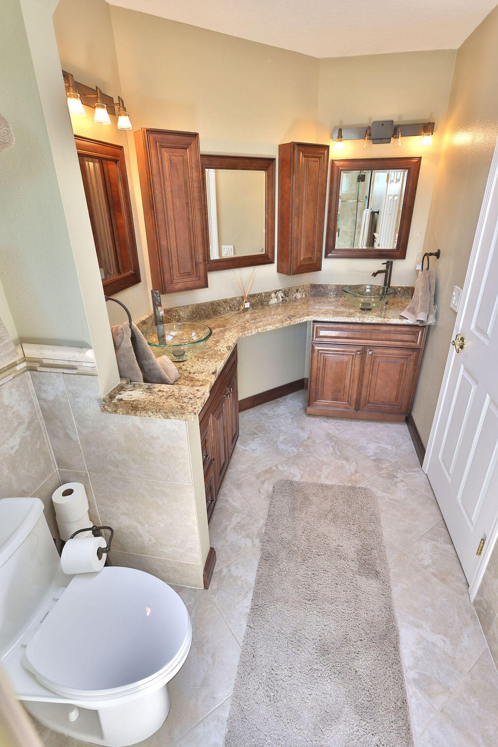 EMERALD POINTE - Residential