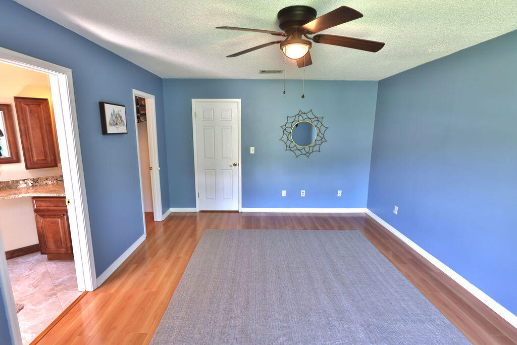 EMERALD POINTE - Residential