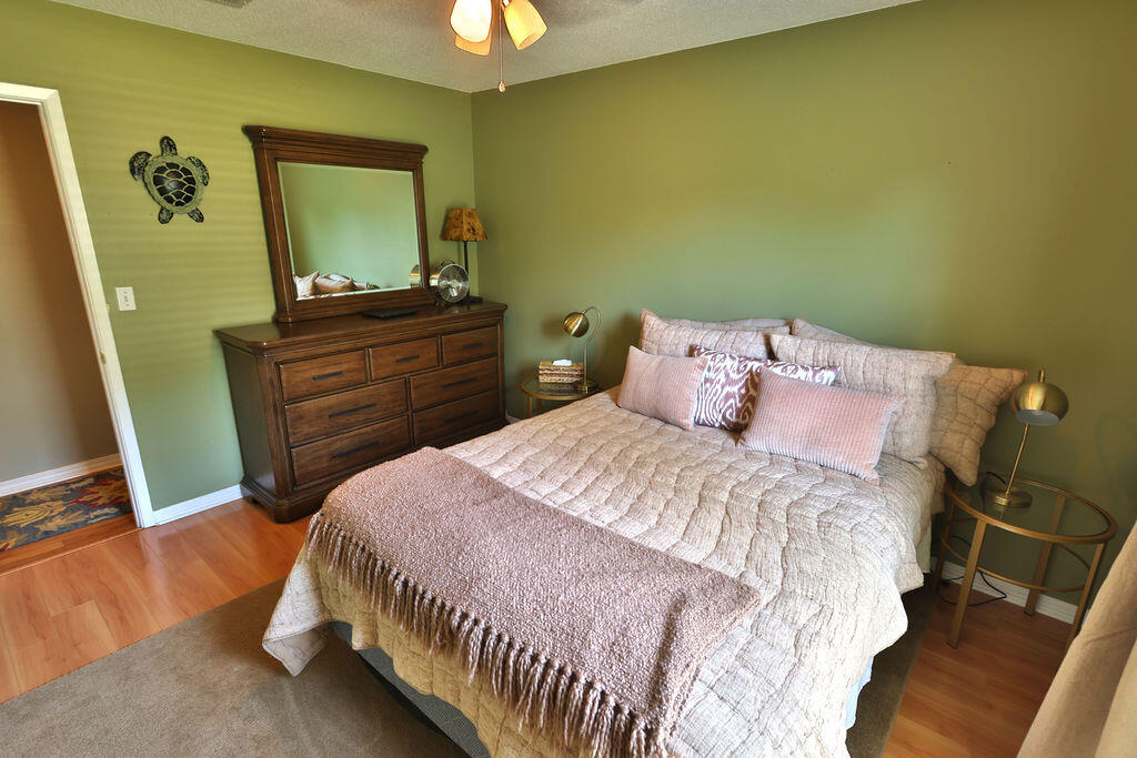 EMERALD POINTE - Residential