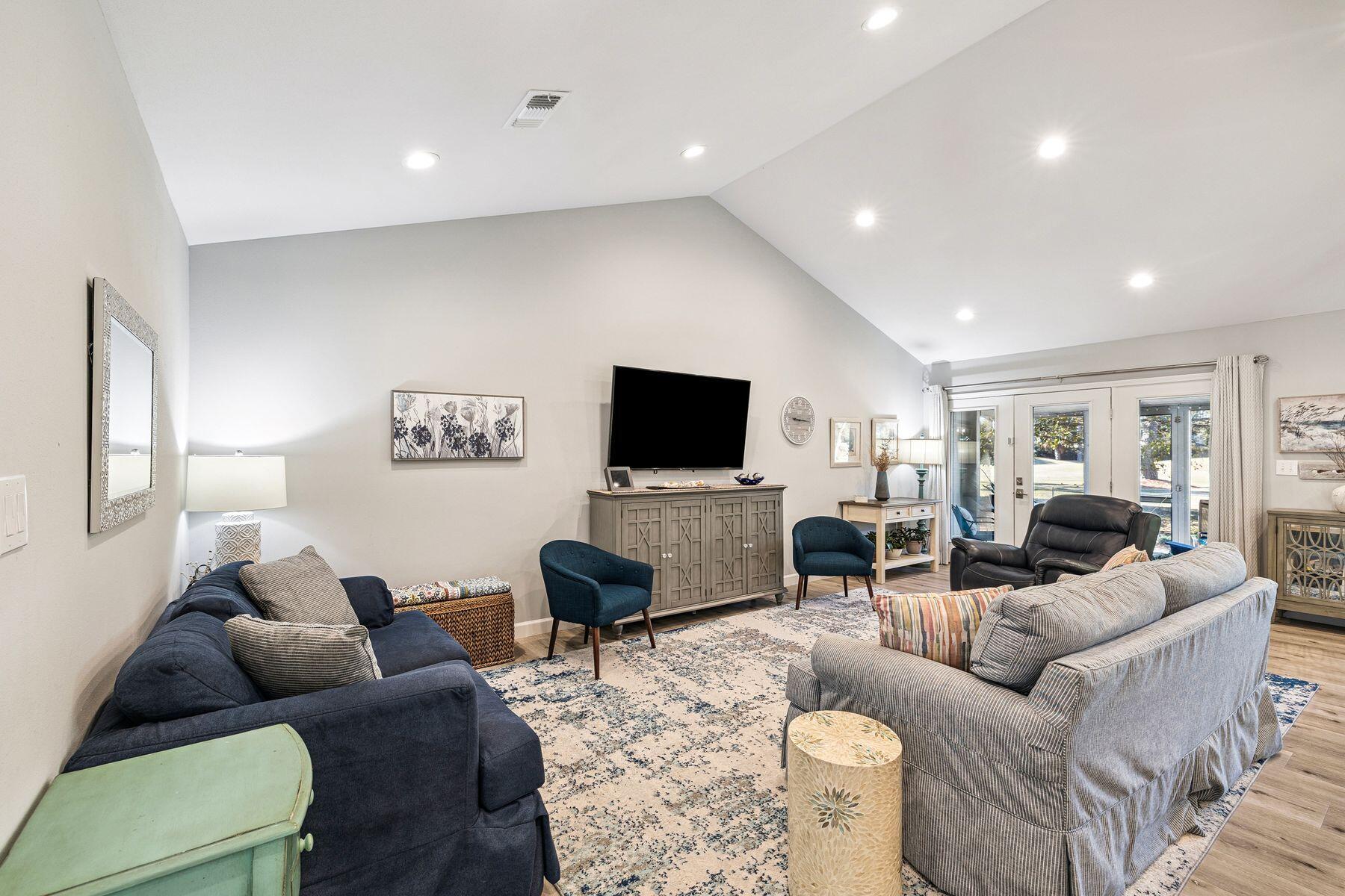 AUGUSTA VILLAGE CONDO - Residential