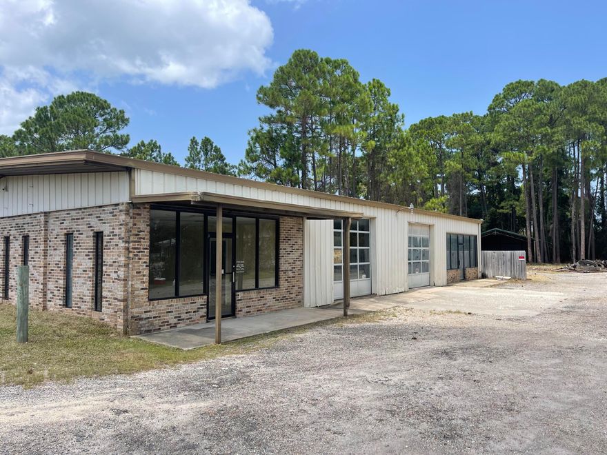 Rare 3000 SF warehouse with a 1200+/- sf pole barn on 3/4 of an acre directly on Hwy 98 in Santa Rosa Beach.  Property is currently vacant and available for immediate occupancy.
