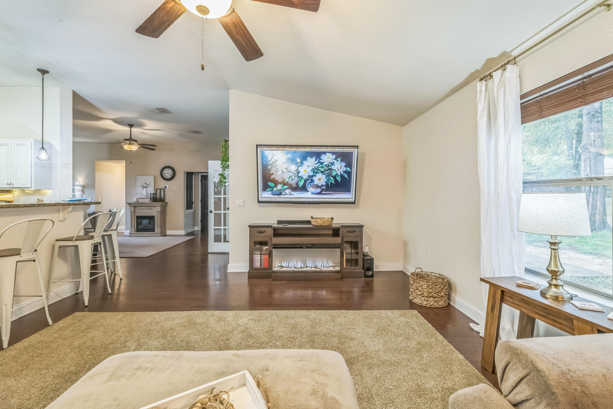 SILVER SPRINGS EST - Residential