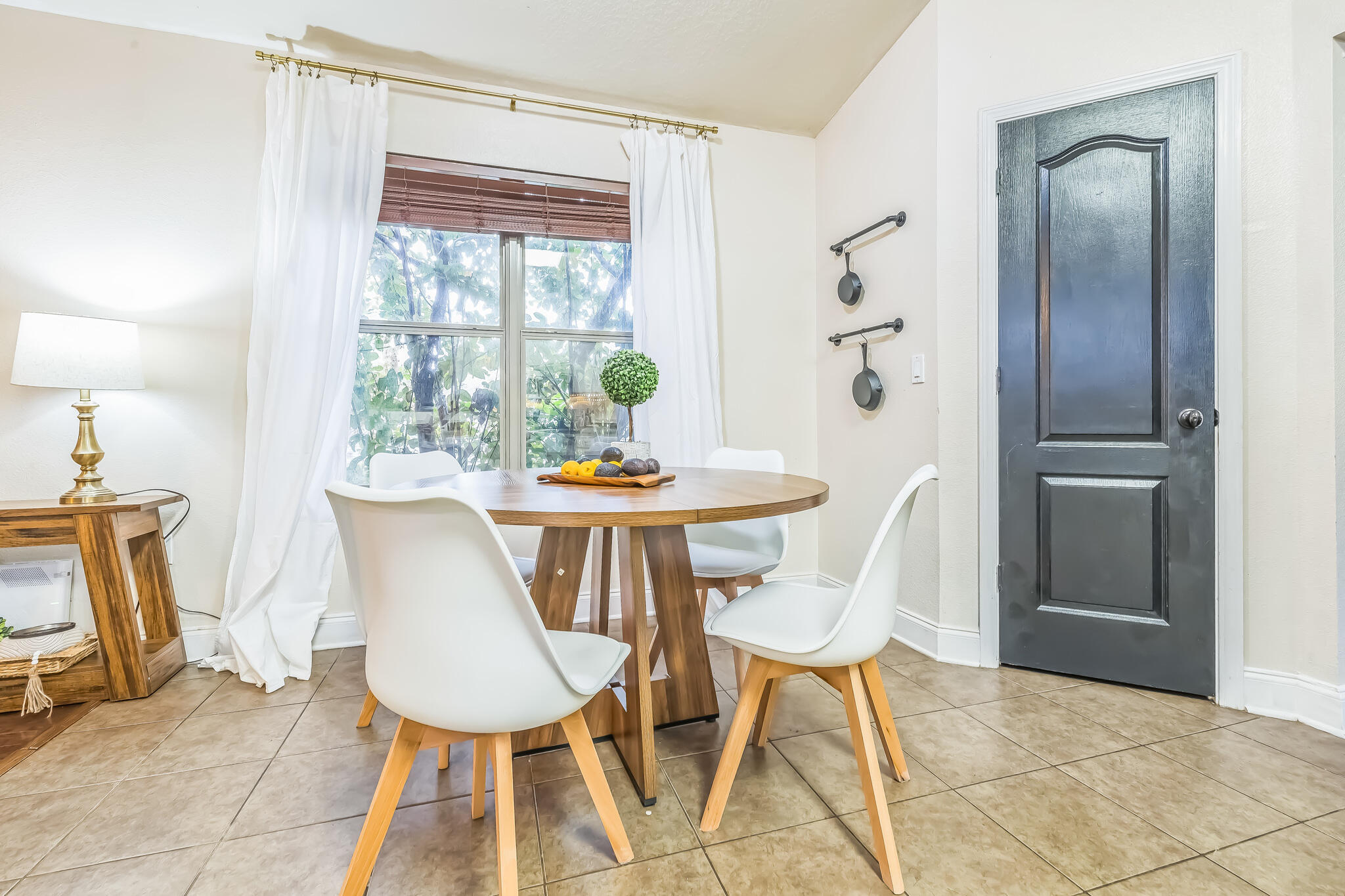 SILVER SPRINGS EST - Residential