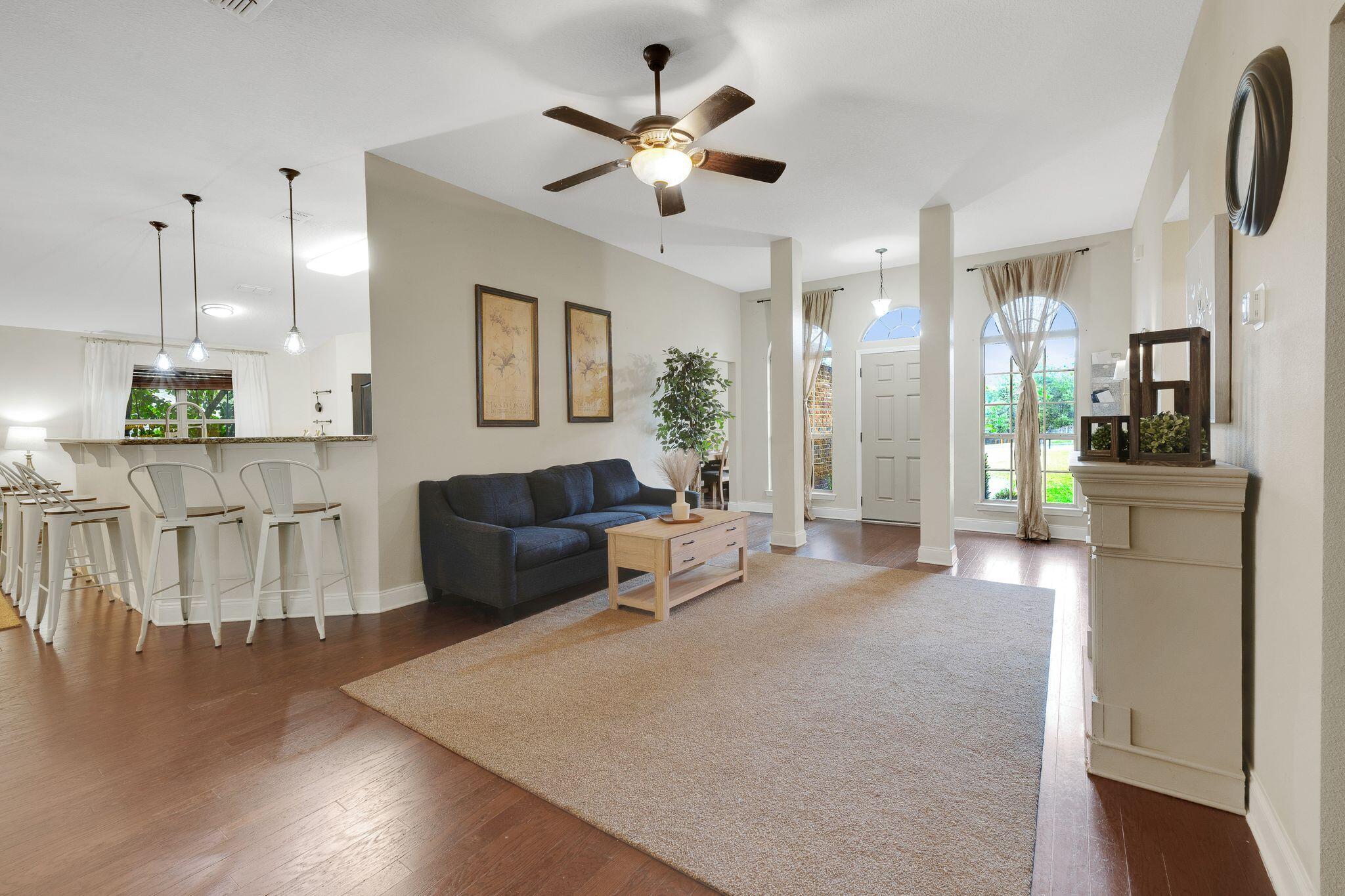 SILVER SPRINGS EST - Residential
