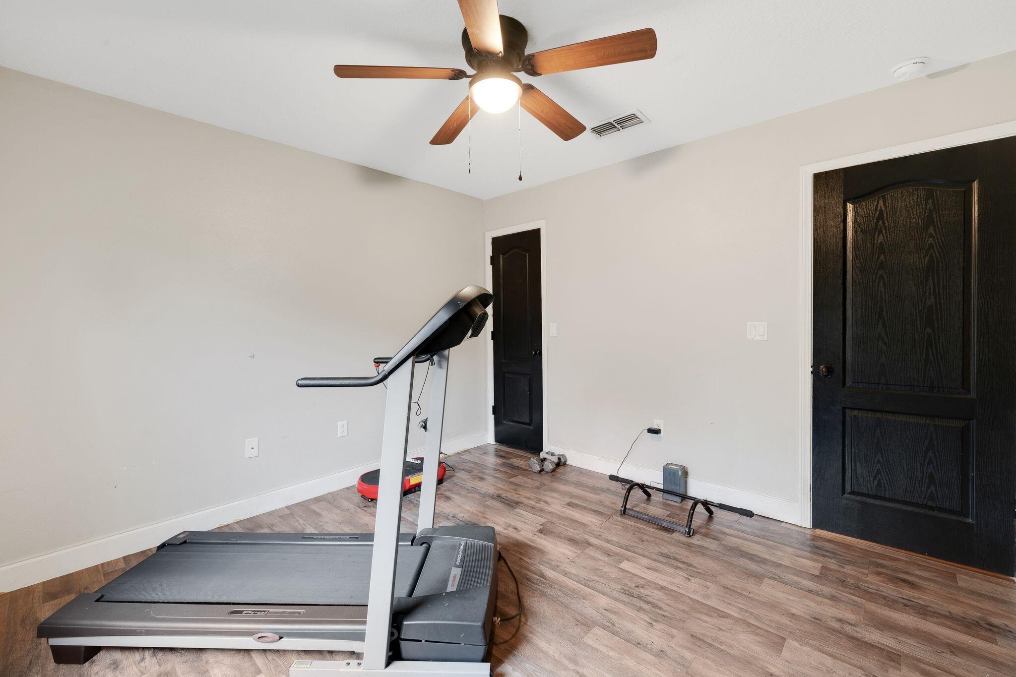 SILVER SPRINGS EST - Residential