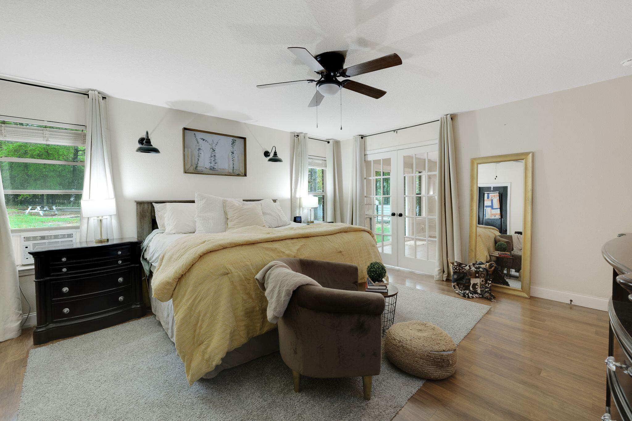 SILVER SPRINGS EST - Residential