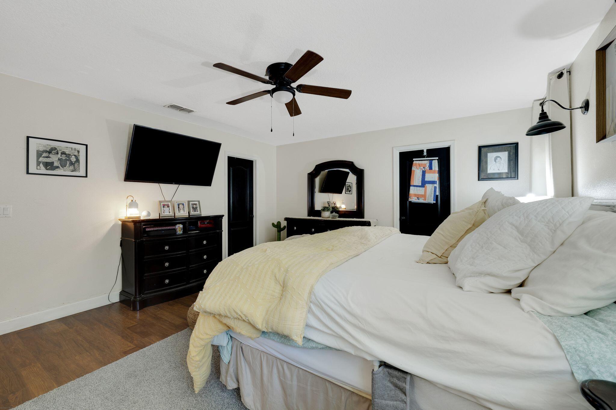 SILVER SPRINGS EST - Residential