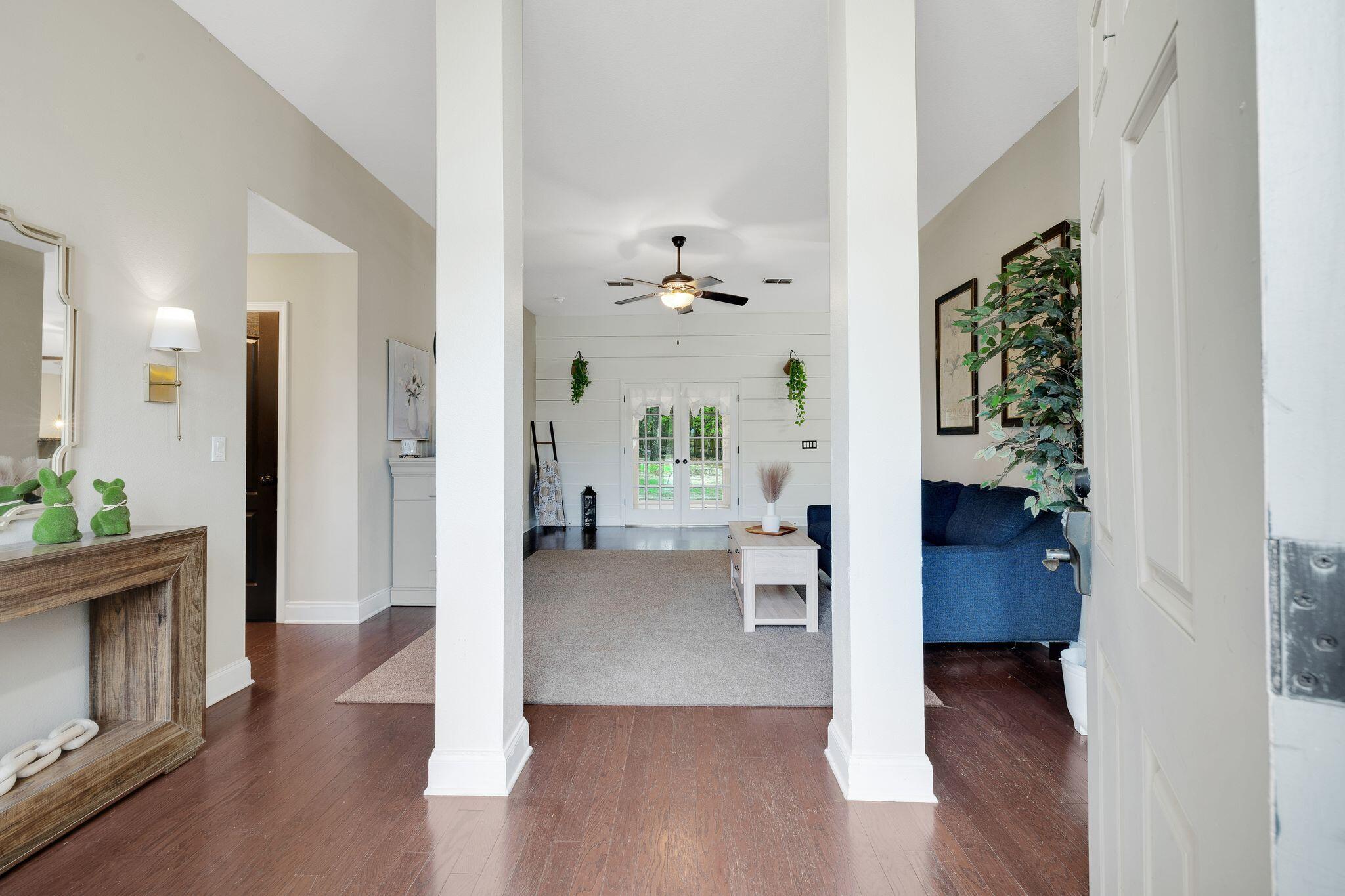 SILVER SPRINGS EST - Residential