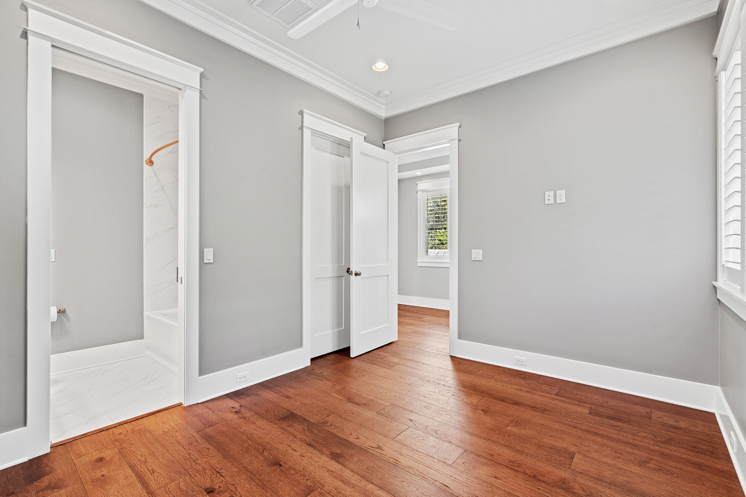 FOREST LAKES - Residential