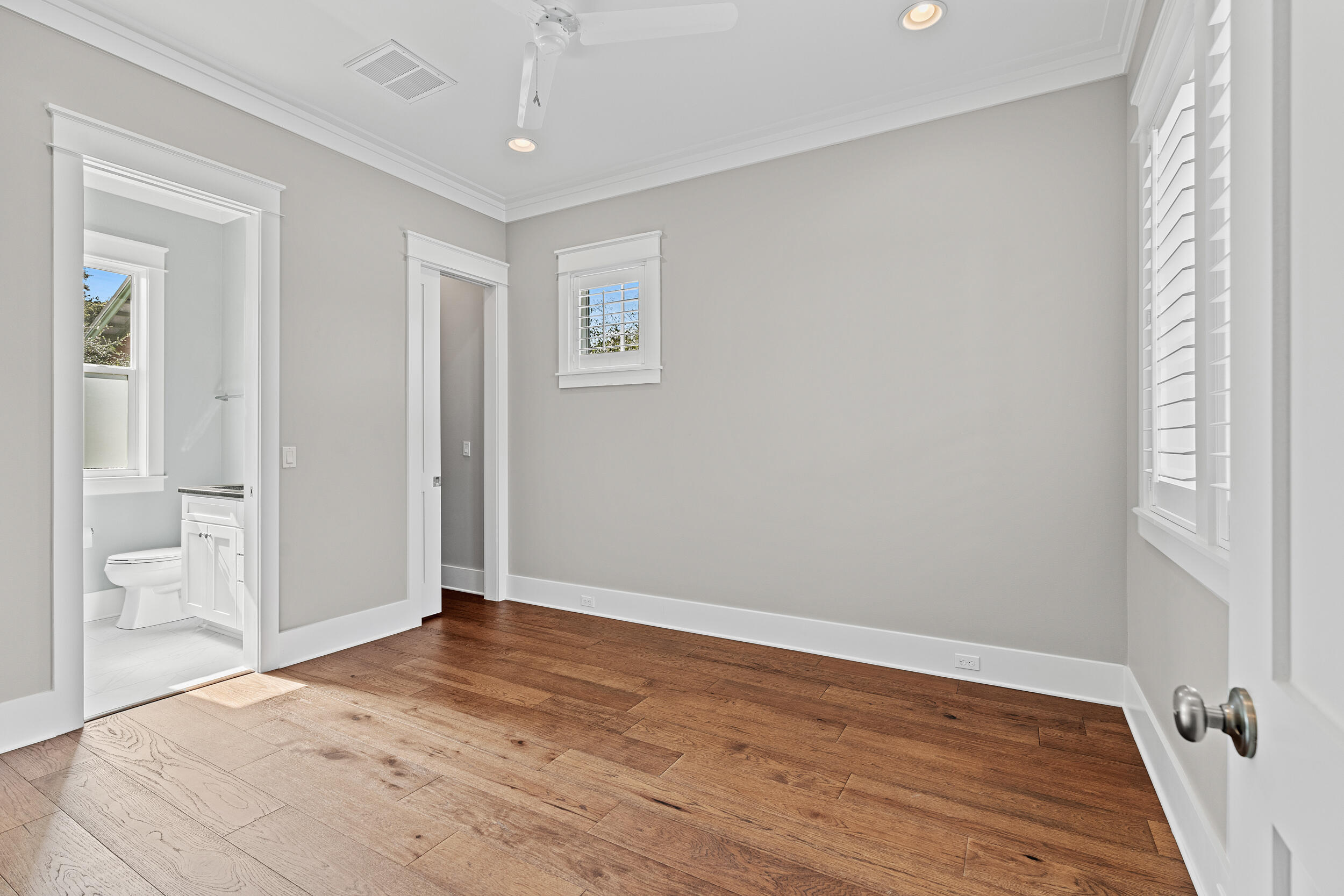 FOREST LAKES - Residential