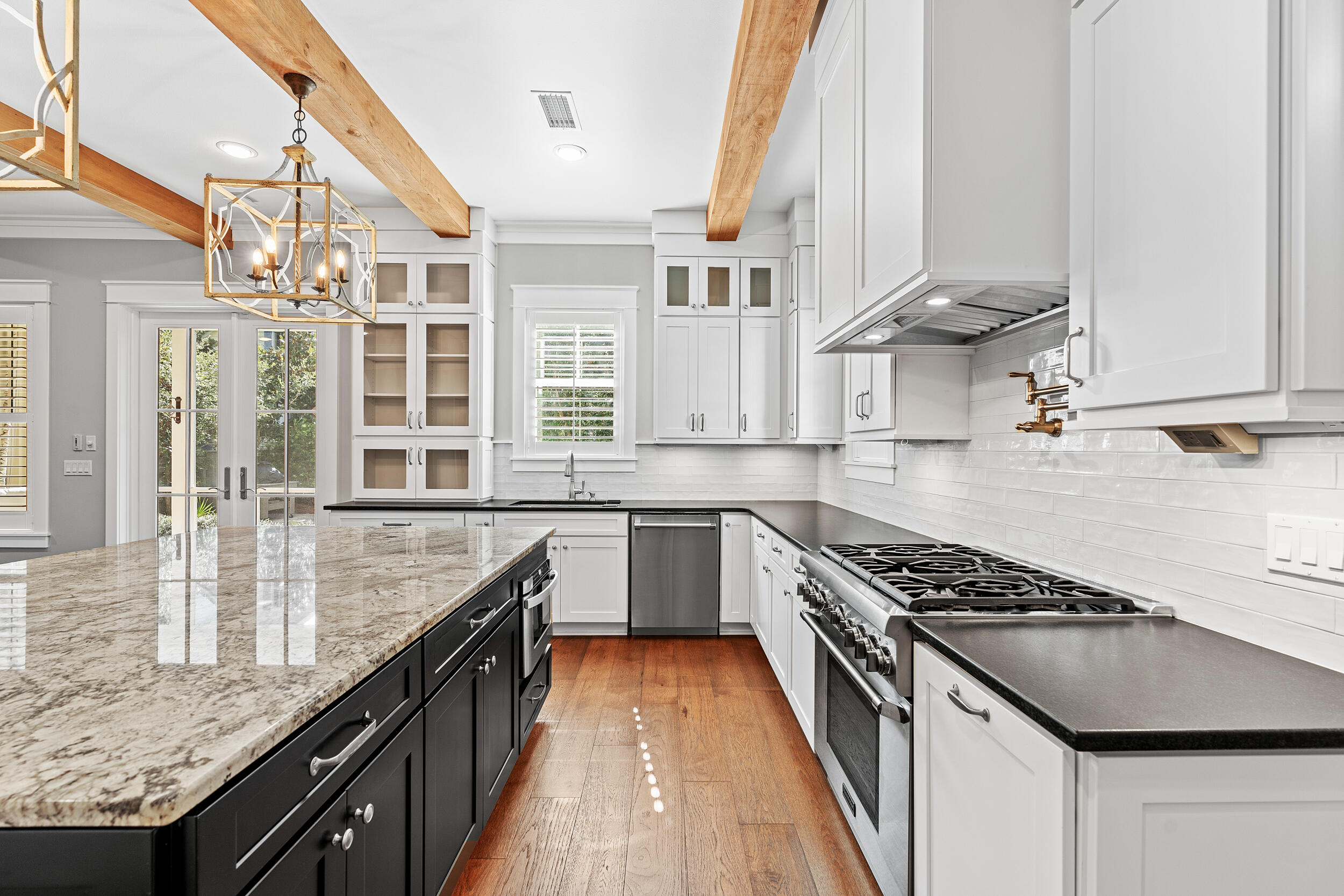 FOREST LAKES - Residential