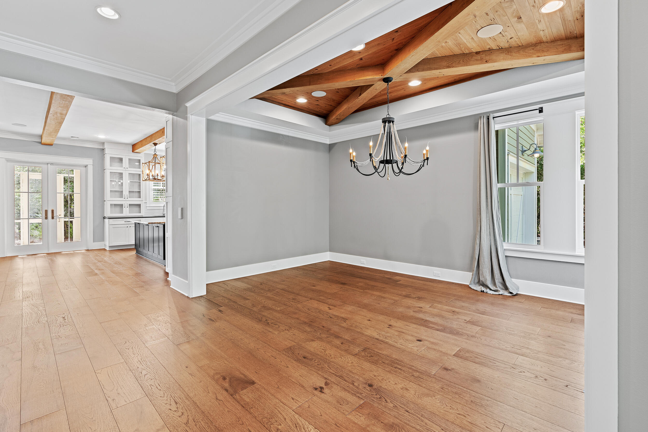 FOREST LAKES - Residential