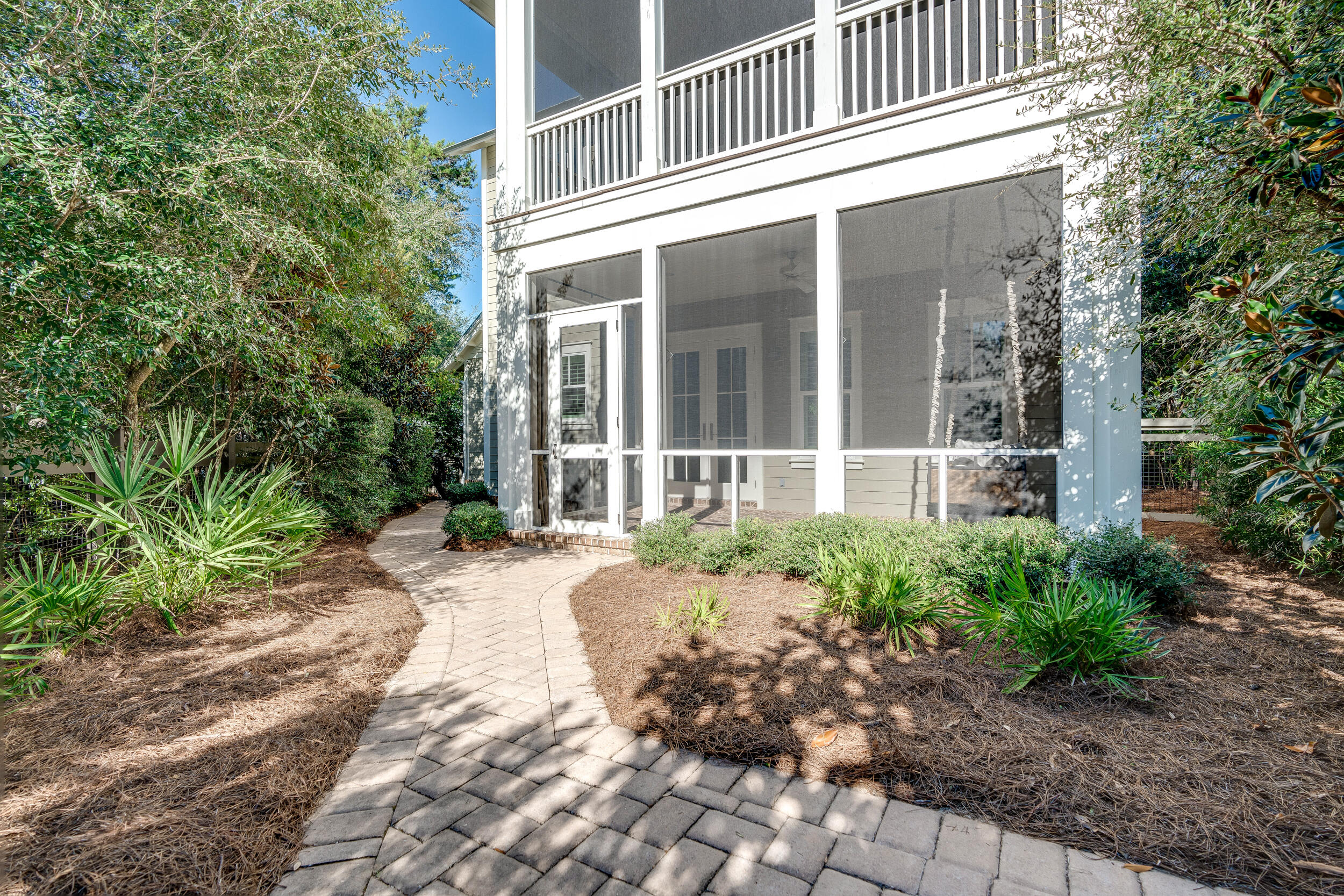 FOREST LAKES - Residential