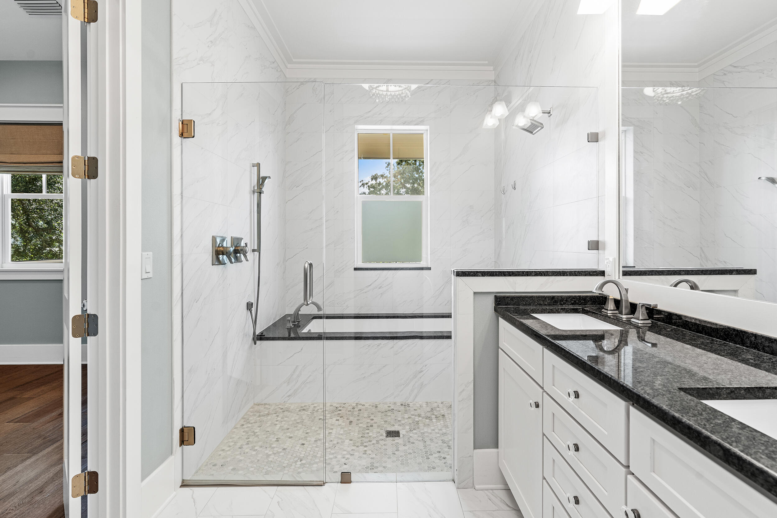 FOREST LAKES - Residential