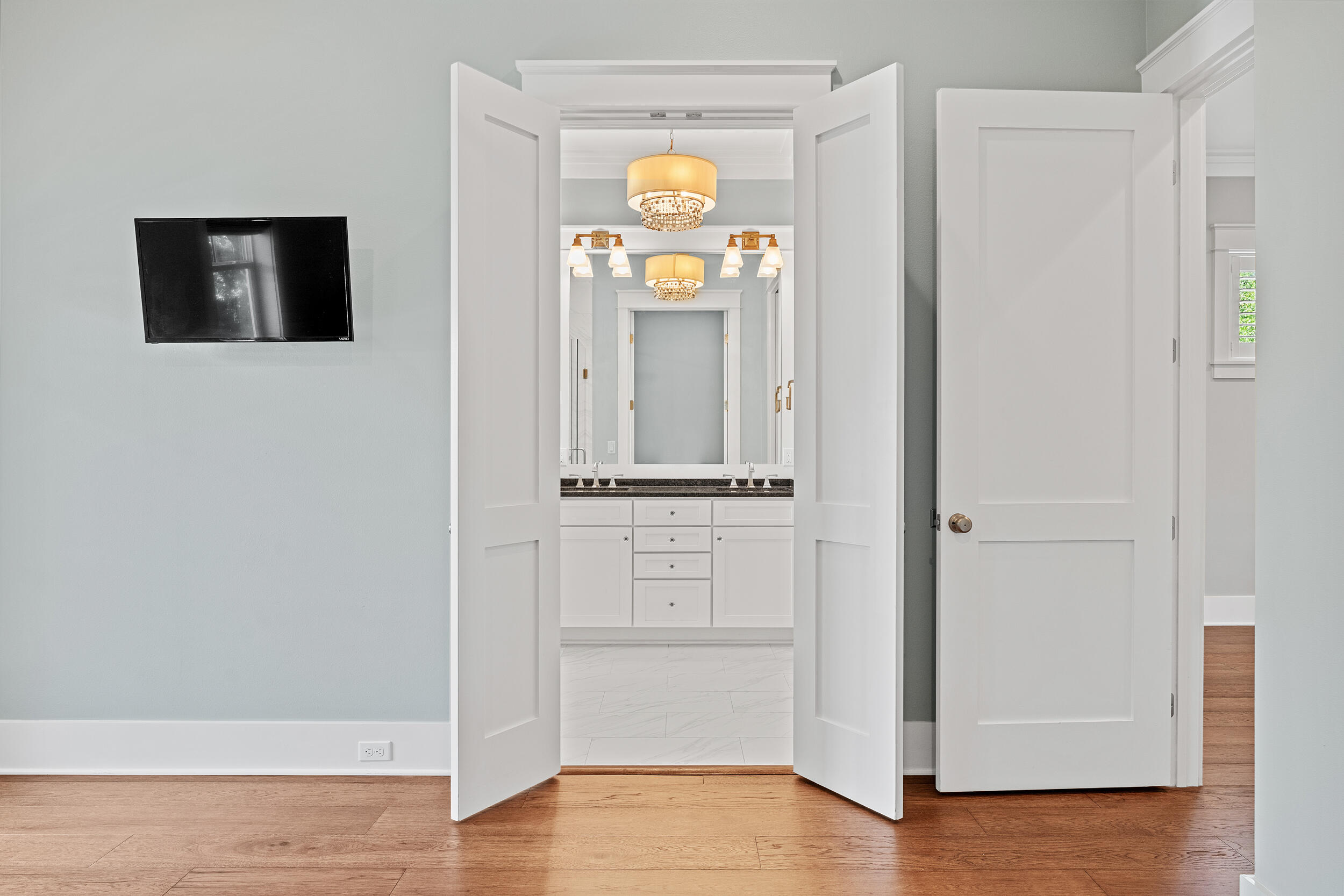 FOREST LAKES - Residential