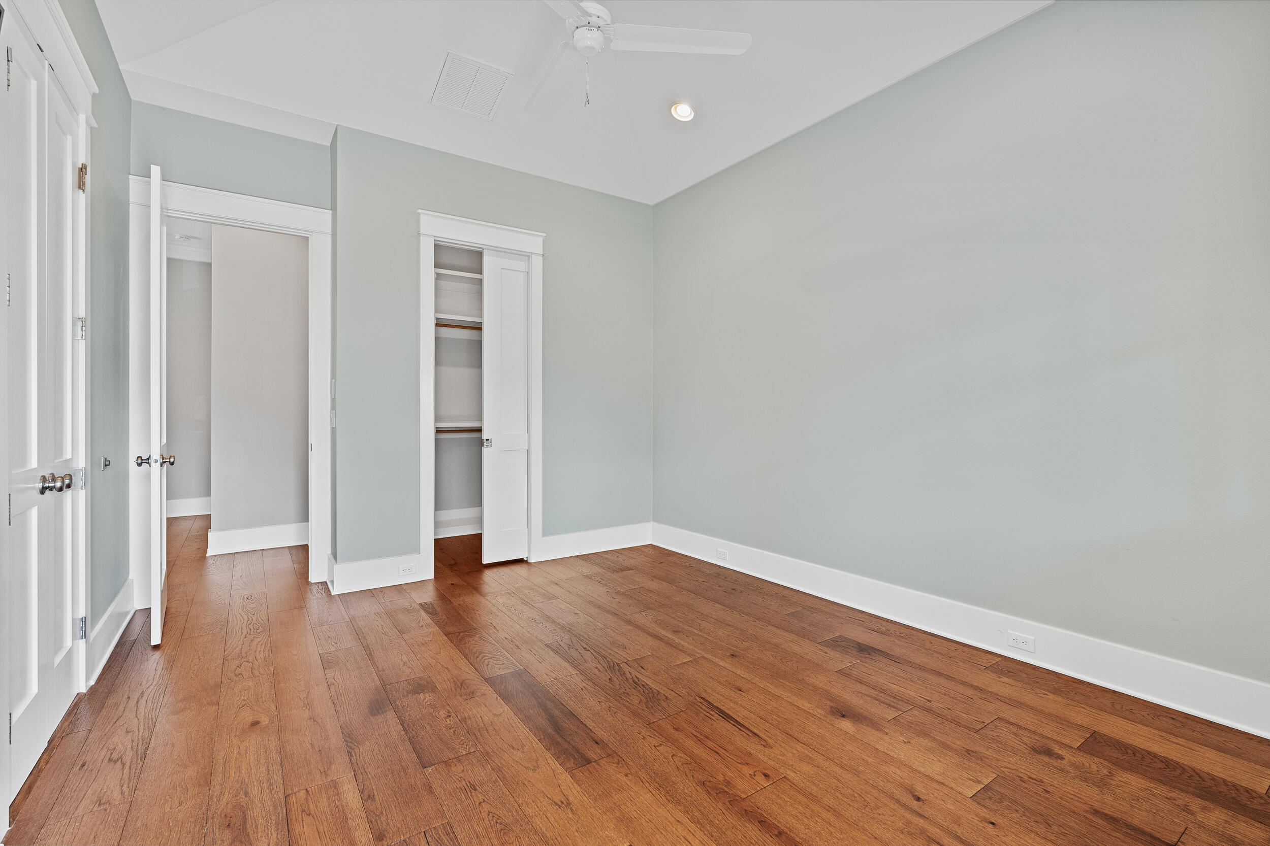 FOREST LAKES - Residential