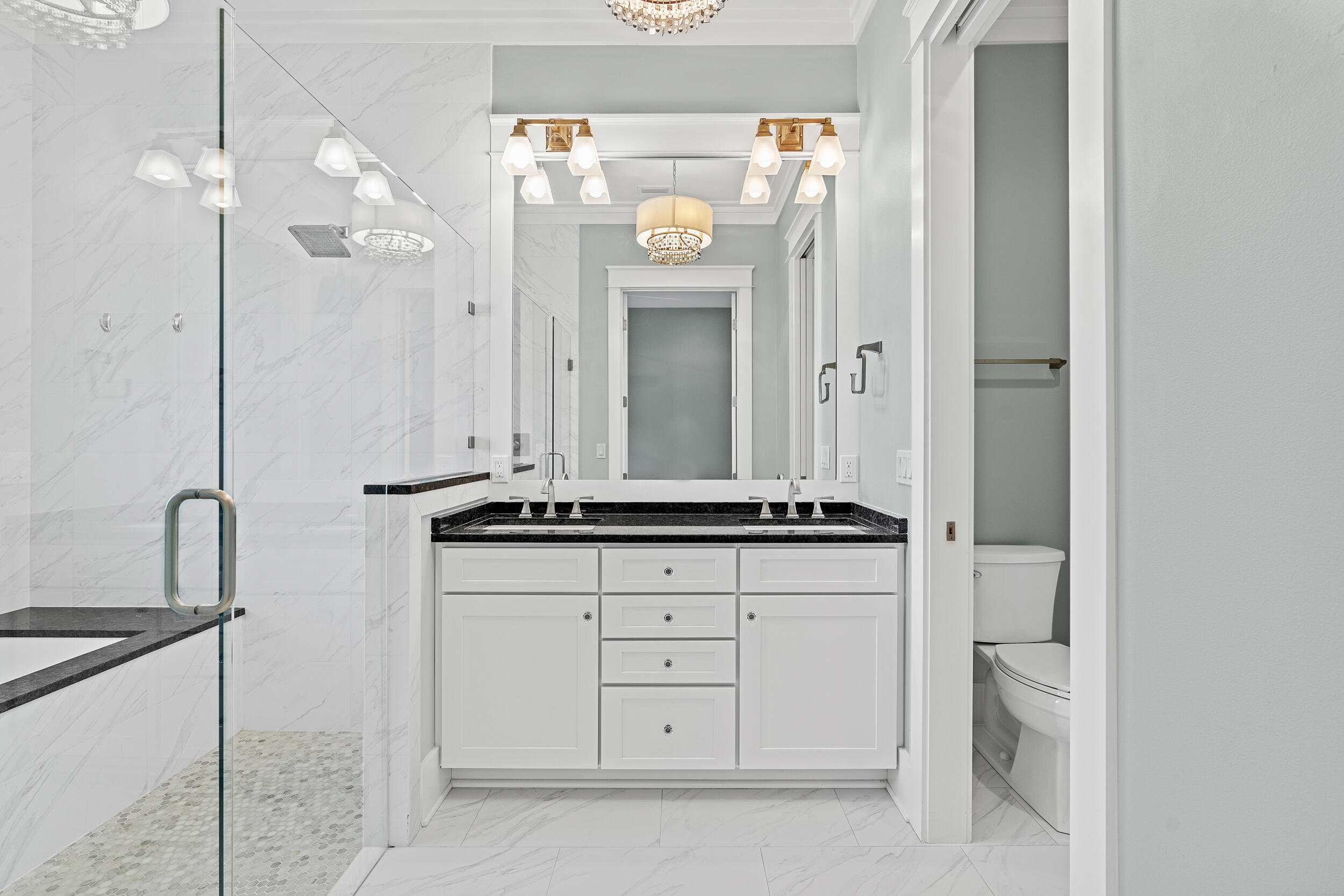 FOREST LAKES - Residential