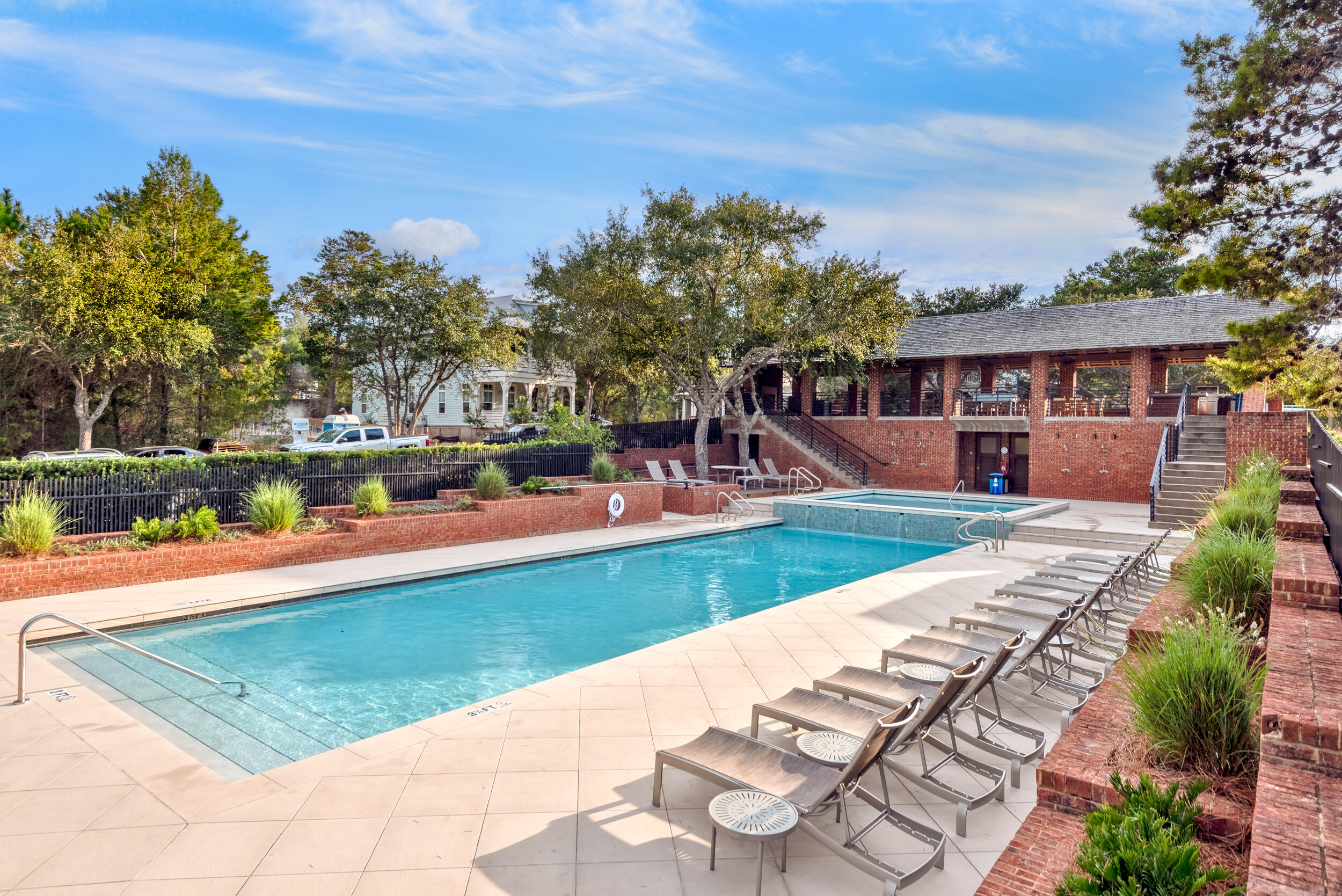 FOREST LAKES - Residential