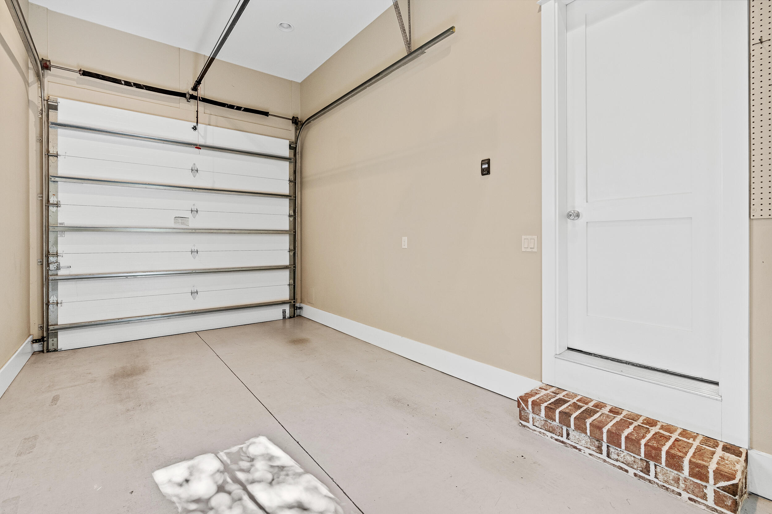 FOREST LAKES - Residential