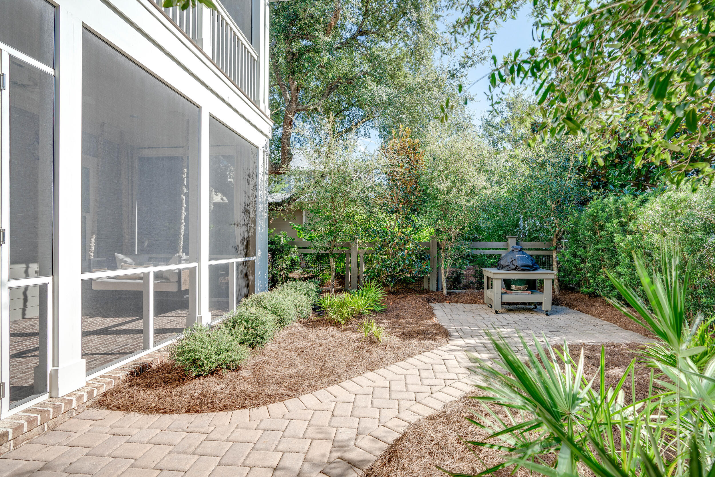 FOREST LAKES - Residential