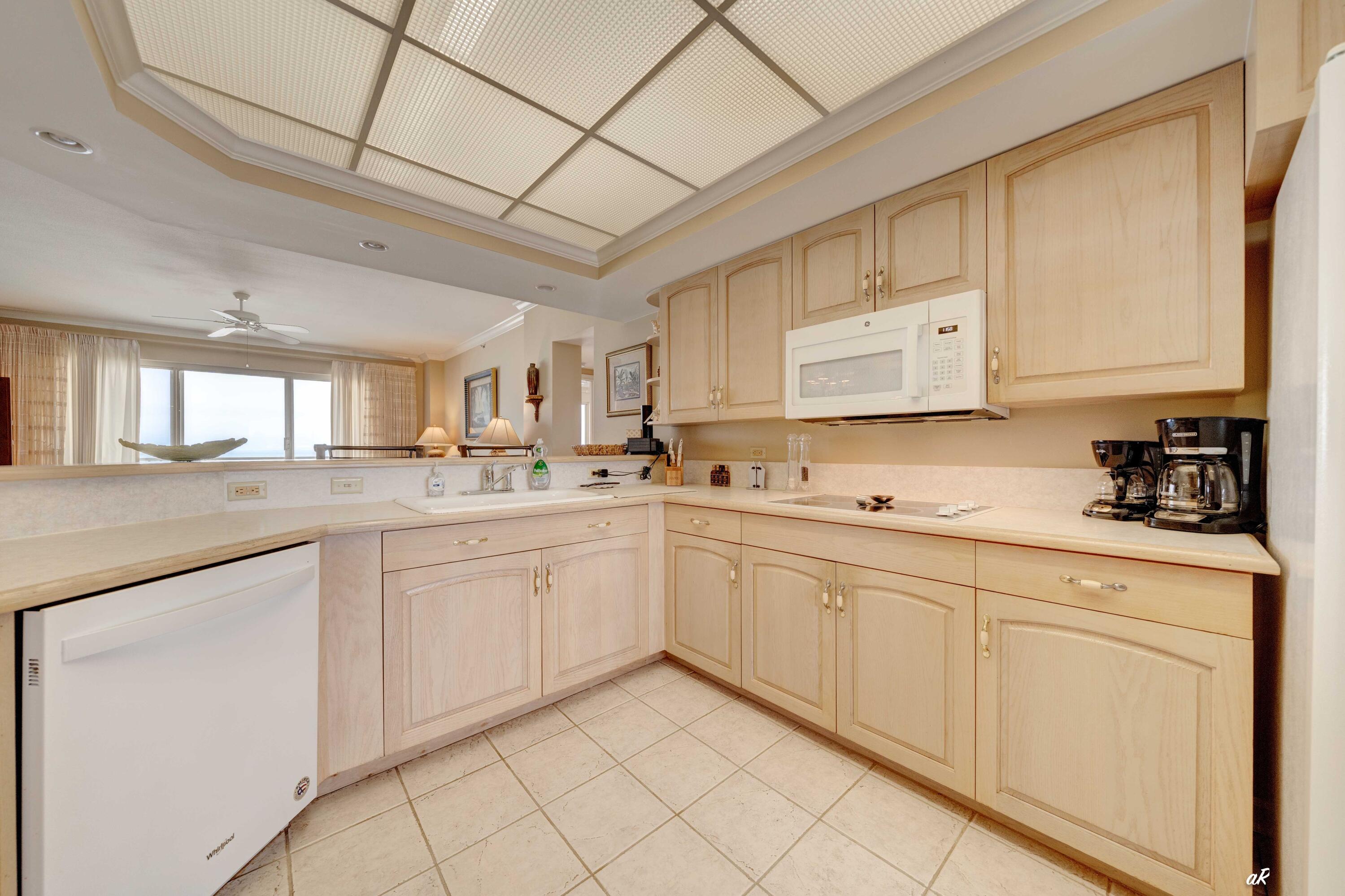 SUMMERWIND CONDOS - Residential