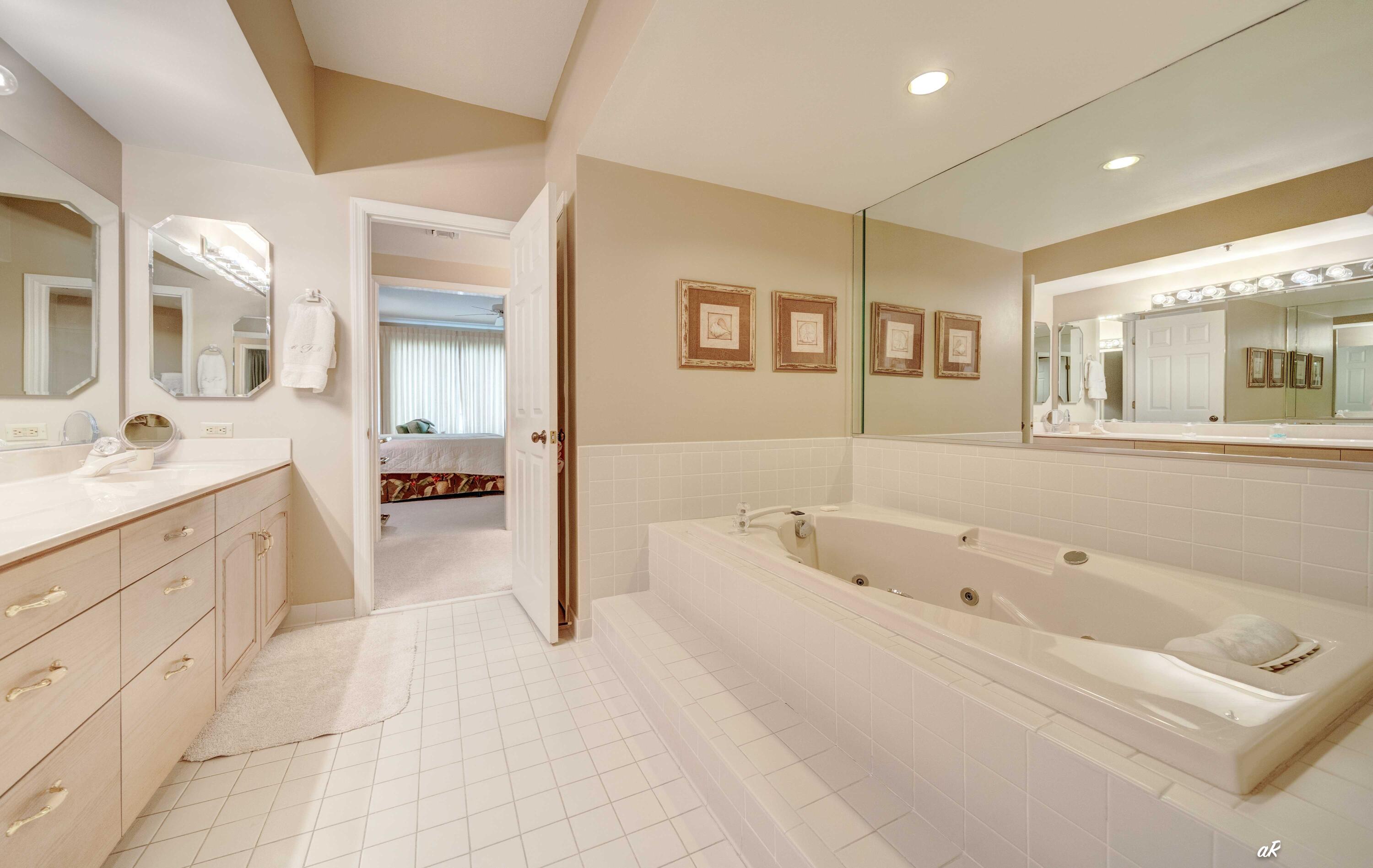 SUMMERWIND CONDOS - Residential
