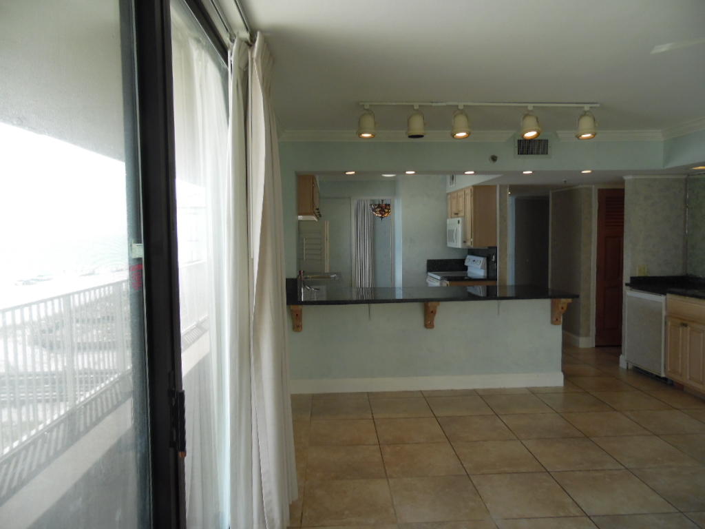 MAINSAIL CONDO PH 5 - Residential