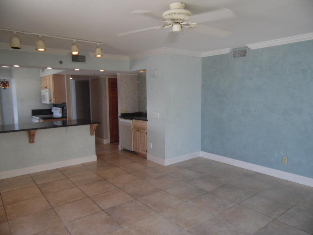 MAINSAIL CONDO PH 5 - Residential