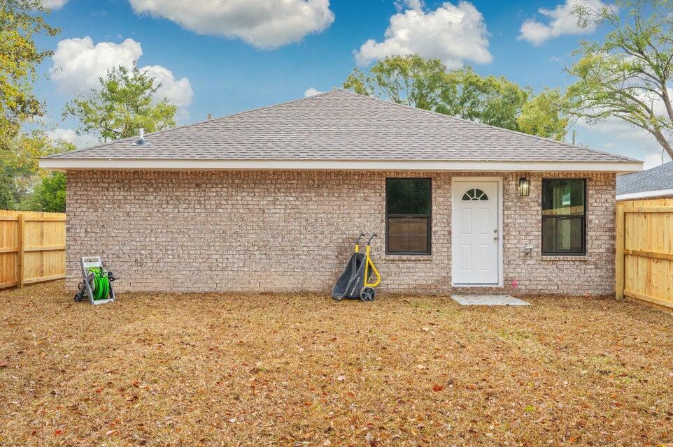 CRESTVIEW LOT 2 BLK 109 AND N 1/2 - Residential