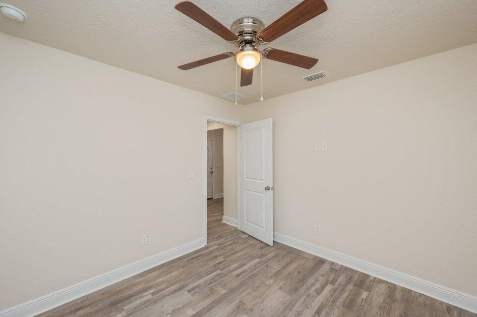 CRESTVIEW LOT 2 BLK 109 AND N 1/2 - Residential