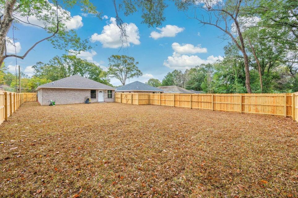 CRESTVIEW LOT 2 BLK 109 AND N 1/2 - Residential