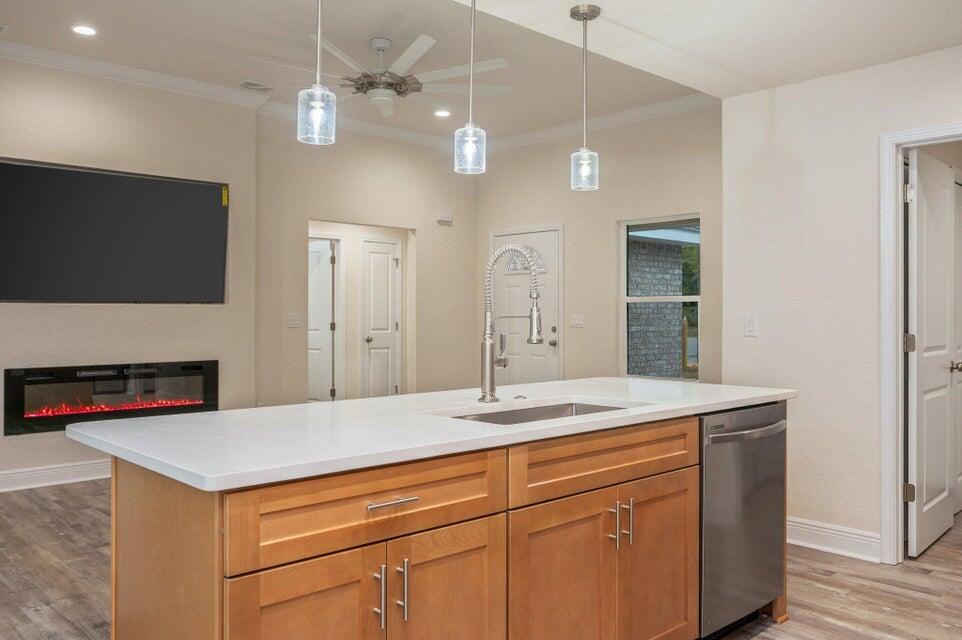 CRESTVIEW LOT 2 BLK 109 AND N 1/2 - Residential