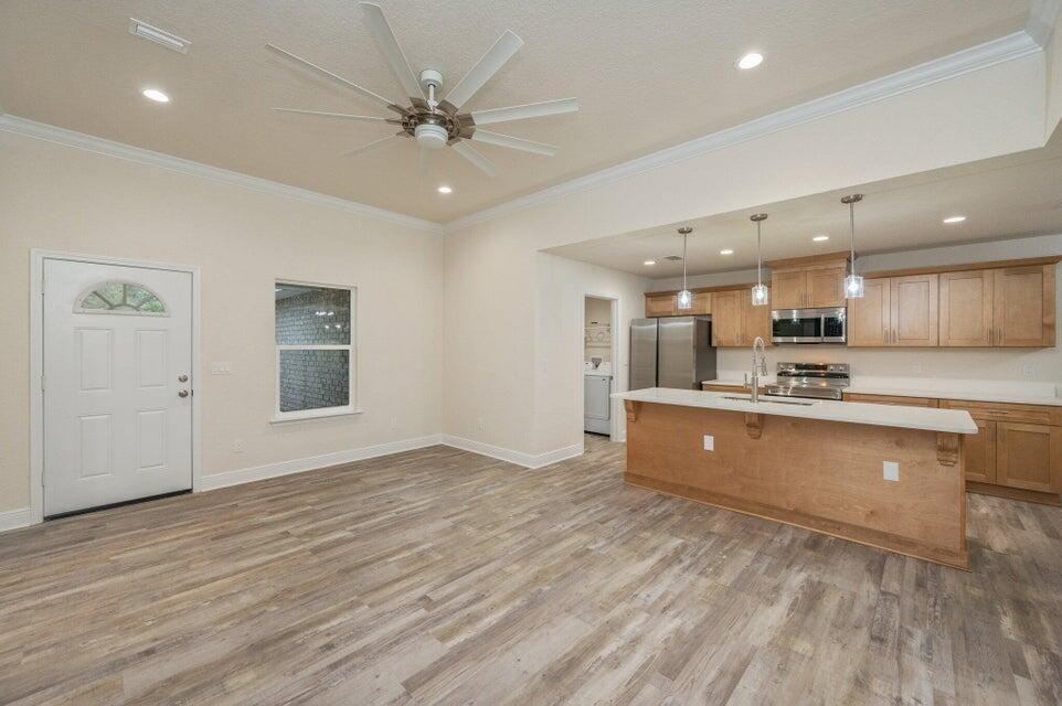 CRESTVIEW LOT 2 BLK 109 AND N 1/2 - Residential