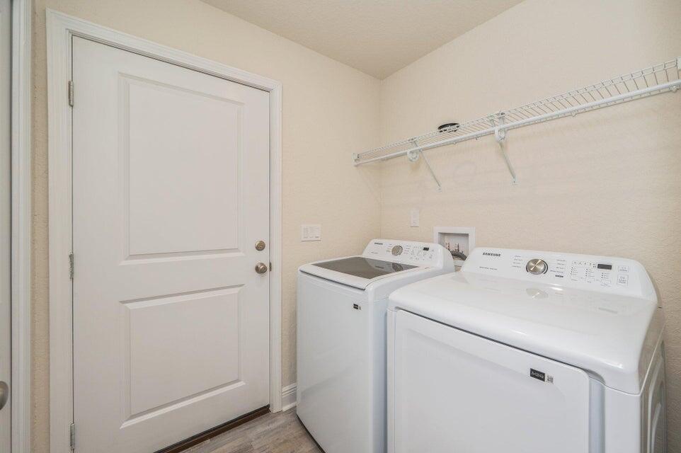 CRESTVIEW LOT 2 BLK 109 AND N 1/2 - Residential