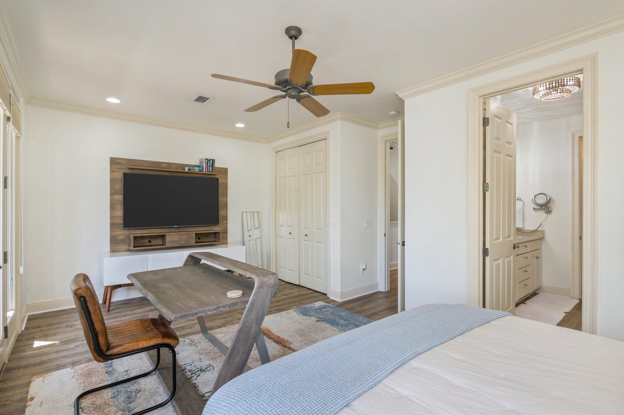 GULF PLACE - Residential